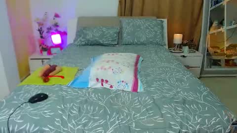 kendralove online show from March 2025 02:10:02 AM