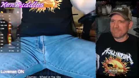 Snapshot of kenkuddles chatting on October 2025 01:30:01 AM Ken Kuddles online show from October 2025 01:30:01 AM