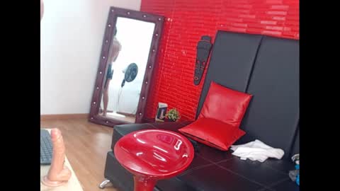 Snapshot of kenn_boy_ chatting on February 2025 10:02:02 PM kenn_boy_ online show from February 2025 10:02:02 PM