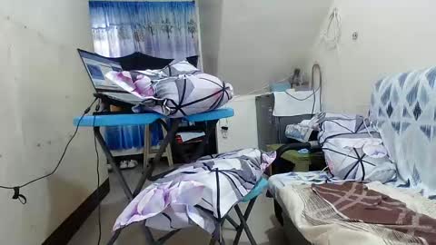 Snapshot of kenneyjean33 chatting on February 2025 12:27:02 AM jeanny online show from February 2025 12:27:02 AM