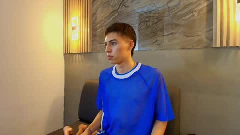Snapshot of kenny_hank chatting on June 2026 04:04:01 AM kenny_hank online show from June 2026 04:04:01 AM