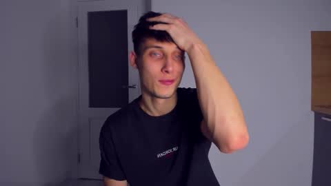 Peter     online show from November 2025 09:36:01 PM