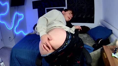 Snapshot of kentuckydrake chatting on December 2024 03:30:01 AM Drake online show from December 2024 03:30:01 AM