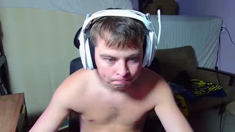 Snapshot of kentuckydrake chatting on November 2025 01:17:01 AM Drake online show from November 2025 01:17:01 AM