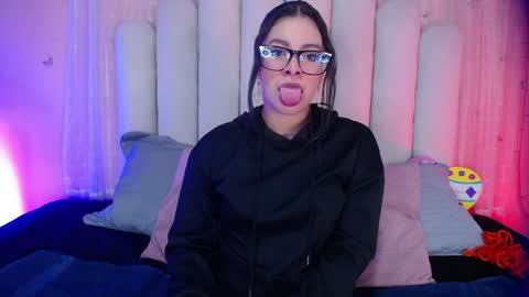 Keny online show from March 2026 03:34:01 AM