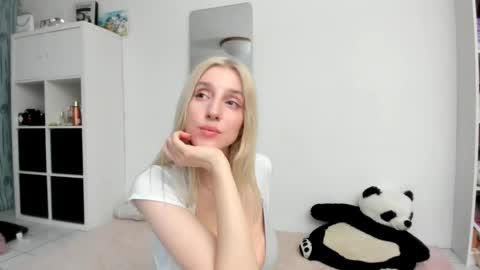 Kenzie online show from April 2026 04:25:01 PM