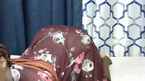 kering_lovly online show from November 2025 10:42:02 PM