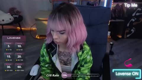 Snapshot of kerry_kirk chatting on November 2025 10:20:02 PM Kerry online show from November 2025 10:20:02 PM