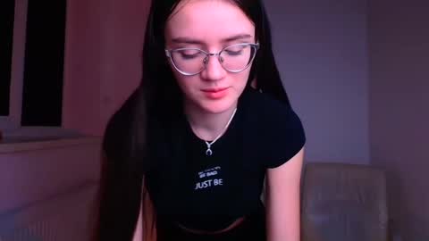 Snapshot of ketrin_pirsss chatting on January 2025 01:27:01 AM Ketrin online show from January 2025 01:27:01 AM