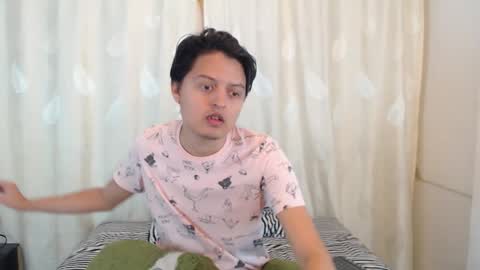 Snapshot of kevin_charless chatting on February 2026 11:09:02 AM Kevin online show from February 2026 11:09:02 AM