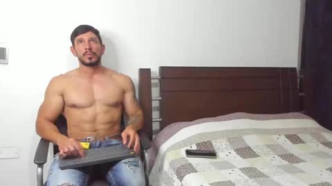 kevin_malone22 online show from March 2025 02:36:02 AM