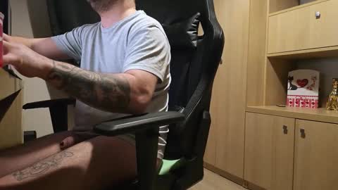 Kevinn online show from February 2026 07:32:02 PM