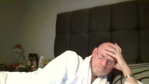 kevlooking4sez online show from March 2025 12:20:01 AM