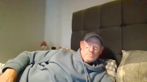 kevlooking4sez online show from September 2025 05:13:01 PM