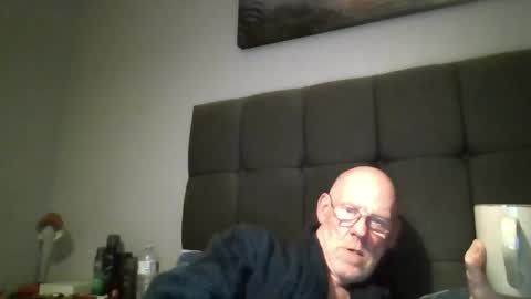 kevlooking4sez online show from June 2026 11:32:02 PM
