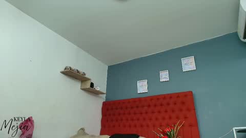 Snapshot of keyla_mejia chatting on September 2025 11:54:01 AM Keyla online show from September 2025 11:54:01 AM