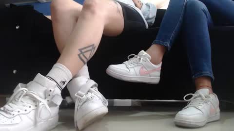     online show from February 2025 03:10:01 PM