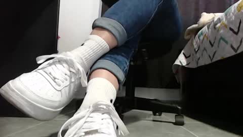     online show from February 2026 05:45:02 PM