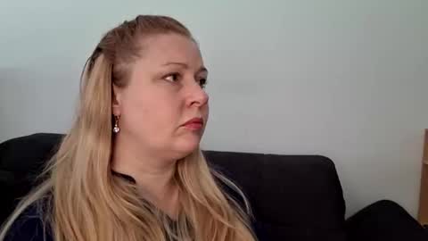 Snapshot of khaleesi0890 chatting on November 2025 10:04:02 AM khaleesi0890 online show from November 2025 10:04:02 AM