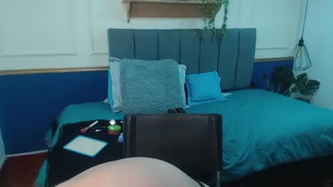 Snapshot of khalia_ chatting on July 2026 01:35:02 PM K H A I L A online show from July 2026 01:35:02 PM
