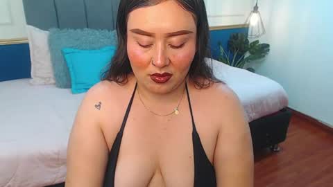 Snapshot of khalia_ chatting on July 2026 07:50:02 PM K H A I L A online show from July 2026 07:50:02 PM