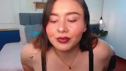 Snapshot of khalia_ chatting on July 2026 04:44:01 PM K H A I L A online show from July 2026 04:44:01 PM