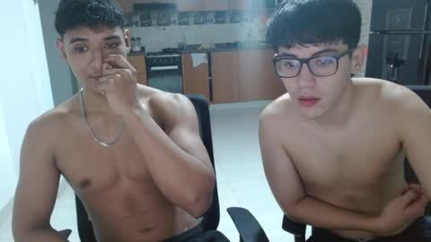 Snapshot of khan_nn chatting on November 2025 04:34:02 AM Khan Belic online show from November 2025 04:34:02 AM