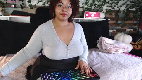 Snapshot of khayaparker chatting on December 2024 07:22:02 PM Khaya online show from December 2024 07:22:02 PM