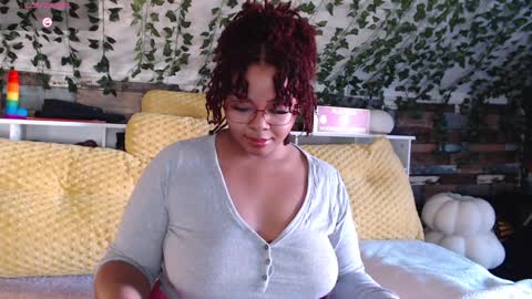 Snapshot of khayaparker chatting on January 2025 02:04:01 PM Khaya online show from January 2025 02:04:01 PM