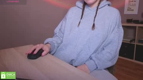 khleostone online show from March 2026 10:20:01 PM