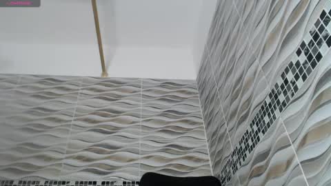 Snapshot of khloe33 chatting on November 2025 09:31:02 AM khloe33 online show from November 2025 09:31:02 AM