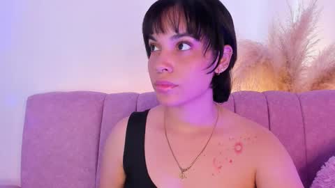 khloe_cute_ online show from October 2025 09:57:01 PM