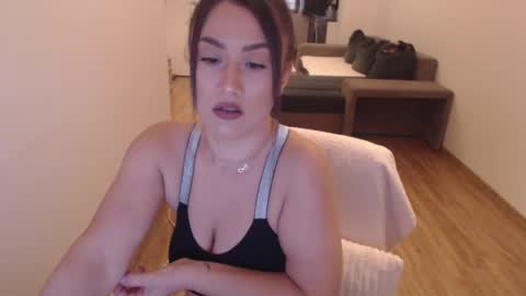 Khloe online show from October 2025 01:18:01 PM