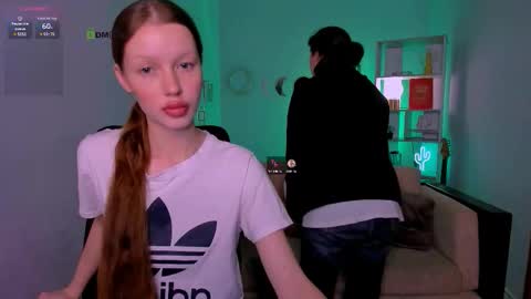 Snapshot of khloebeauty chatting on November 2025 09:08:01 PM khloebeauty online show from November 2025 09:08:01 PM