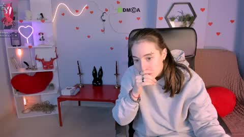 khloebeauty online show from April 2026 07:11:02 PM