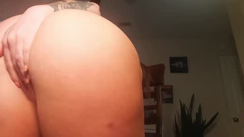 Khloe online show from November 2025 10:54:01 PM