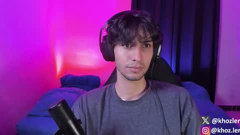 khozler_ online show from November 2025 04:44:02 AM