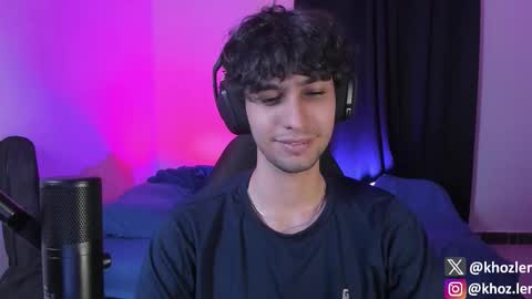 khozler_ online show from November 2025 02:32:02 AM