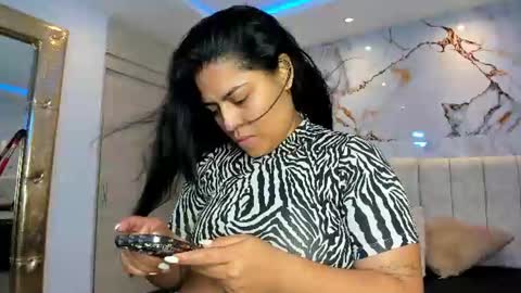Snapshot of kiana_cream chatting on June 2026 12:04:02 PM N M online show from June 2026 12:04:02 PM