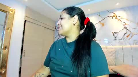 Snapshot of kiana_cream chatting on June 2026 11:36:02 AM N M online show from June 2026 11:36:02 AM