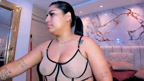 Snapshot of kiana_cream chatting on June 2026 11:58:02 AM N M online show from June 2026 11:58:02 AM