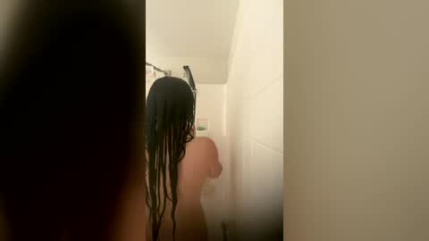 Snapshot of kiannaluv chatting on June 2026 01:12:02 PM kiannaluv online show from June 2026 01:12:02 PM