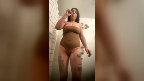 Snapshot of kiannaluv chatting on July 2026 01:19:01 PM kiannaluv online show from July 2026 01:19:01 PM