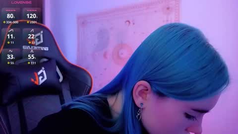 Kira online show from September 2025 09:04:02 PM