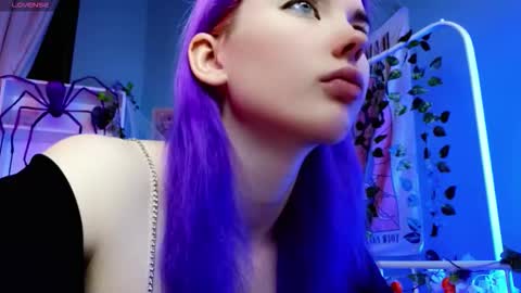 Kira online show from October 2025 09:24:02 PM