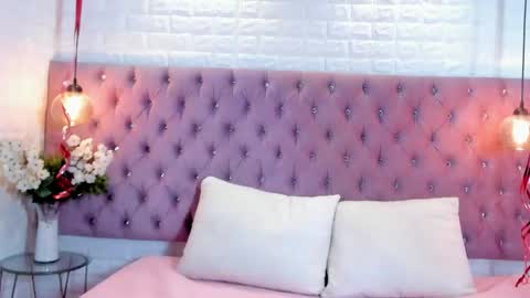 Snapshot of kiara_mils chatting on February 2026 04:36:02 PM Kiara online show from February 2026 04:36:02 PM