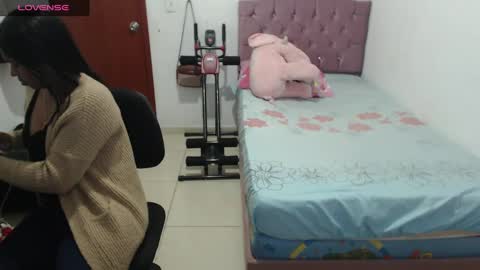 Snapshot of kiara_williamss chatting on December 2024 12:17:02 AM Kiara online show from December 2024 12:17:02 AM