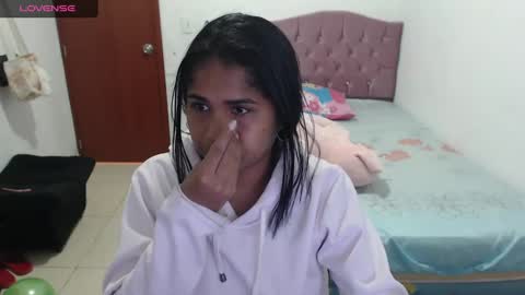 Snapshot of kiara_williamss chatting on December 2024 07:20:01 PM Kiara online show from December 2024 07:20:01 PM