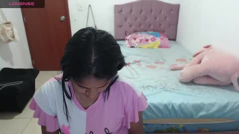 Snapshot of kiara_williamss chatting on December 2024 10:37:01 PM Kiara online show from December 2024 10:37:01 PM