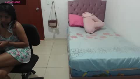 Snapshot of kiara_williamss chatting on December 2024 05:29:02 PM Kiara online show from December 2024 05:29:02 PM